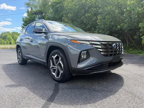 Metallic 2024 Hyundai TUCSON Limited