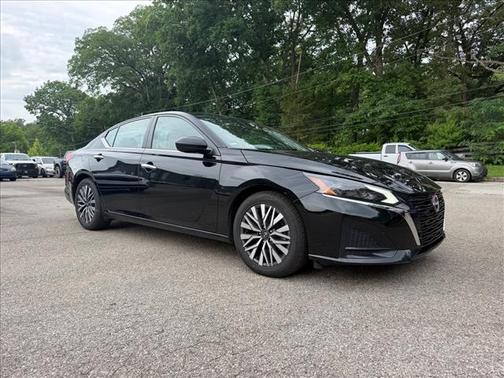 Black 2024 Nissan Altima 2.5 SV