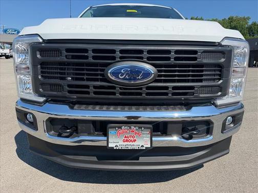 Oxford White 2026 Ford F-250 XL