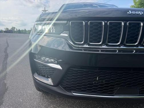 Brown 2023 Jeep Grand Cherokee Limited
