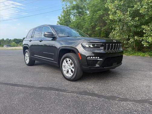 Brown 2023 Jeep Grand Cherokee Limited
