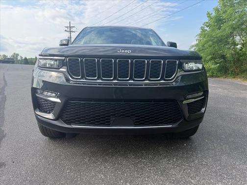 Brown 2023 Jeep Grand Cherokee Limited