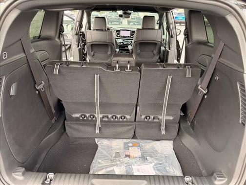 2024 Chrysler Pacifica Touring-L
