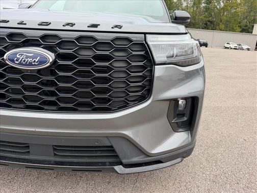 Carbonized Gray 2025 Ford Explorer ST-Line