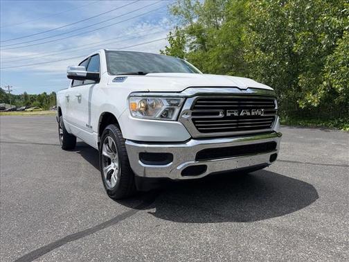 Bright White Clearcoat 2024 RAM 1500 Laramie