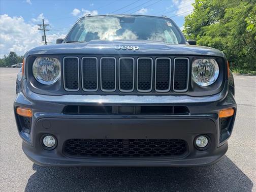 Slate Blue Pearlcoat 2022 Jeep Renegade Latitude