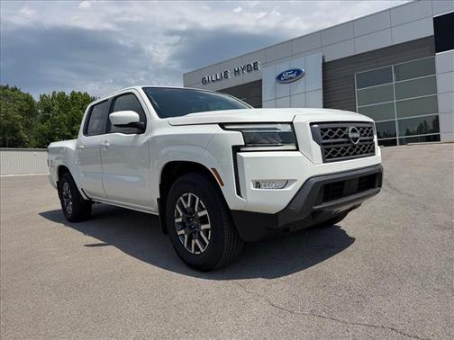 Glacier White 2024 Nissan Frontier SL