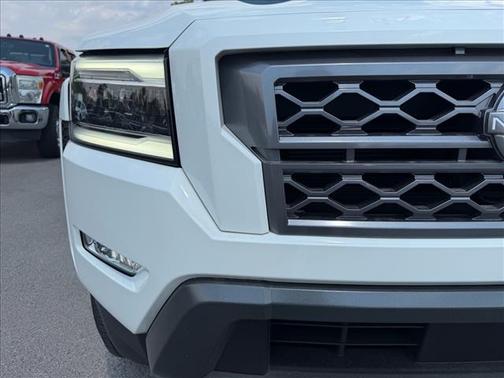 Glacier White 2024 Nissan Frontier SL