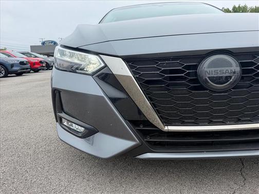 2 Tone Gray / Black Roof 2023 Nissan Sentra SR