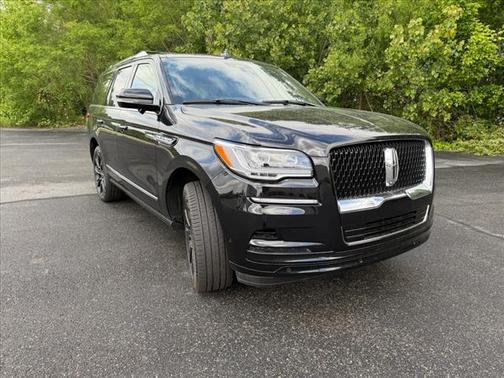 Black 2024 Lincoln Navigator Reserve