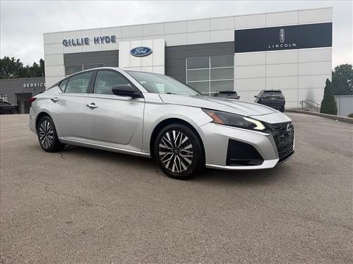 Brilliant Silver Metallic 2024 Nissan Altima 2.5 SV