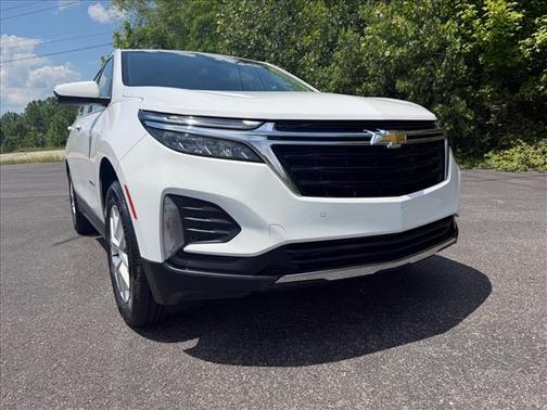 Summit White 2023 Chevrolet Equinox 2LT