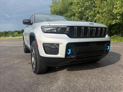 Silver Zynith 2023 Jeep Grand Cherokee 4xe Trailhawk
