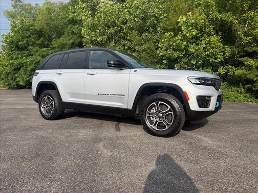 Silver Zynith 2023 Jeep Grand Cherokee 4xe Trailhawk