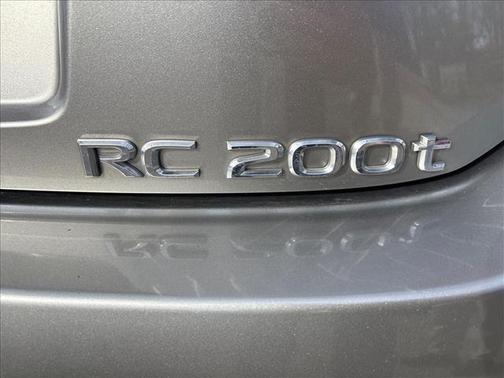2017 Lexus RC 200t Base