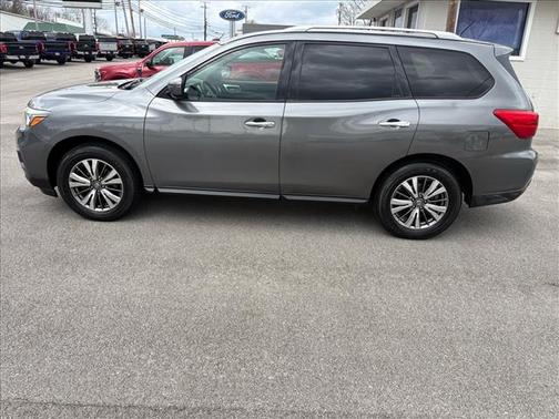 2018 Nissan Pathfinder SV