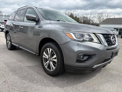 2018 Nissan Pathfinder SV
