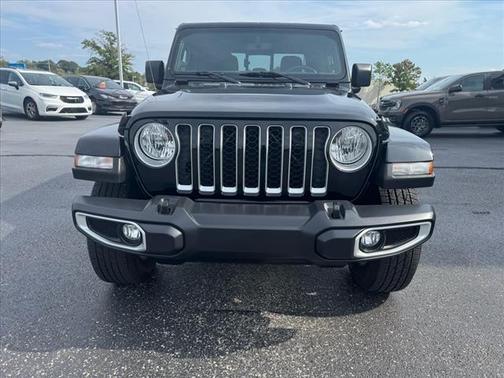 2023 Jeep Gladiator Overland