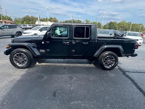 2023 Jeep Gladiator Overland