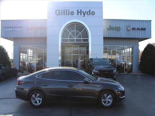 2022 Hyundai SONATA SE