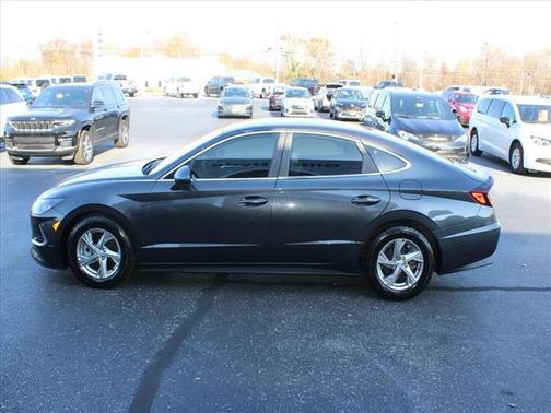 2022 Hyundai SONATA SE