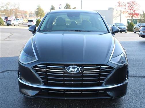 2022 Hyundai SONATA SE