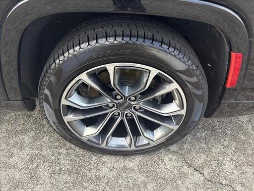 2023 Jeep Grand Wagoneer L Series III