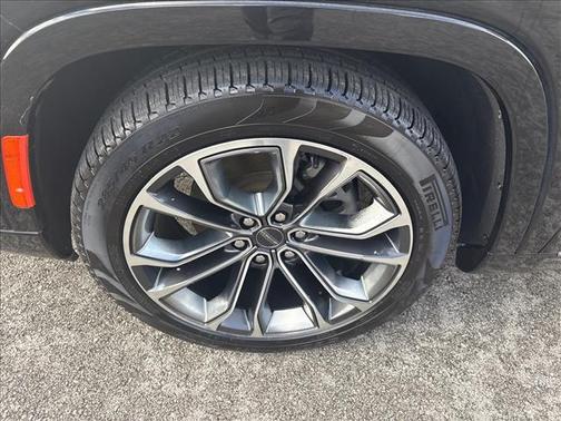 2023 Jeep Grand Wagoneer L Series III