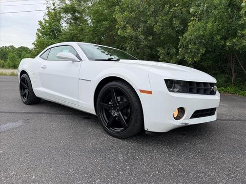 Summit White 2011 Chevrolet Camaro 2LT