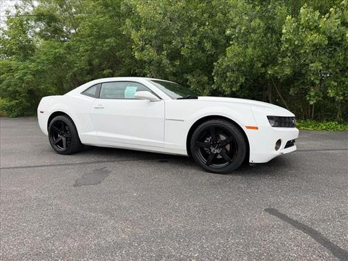Summit White 2011 Chevrolet Camaro 2LT