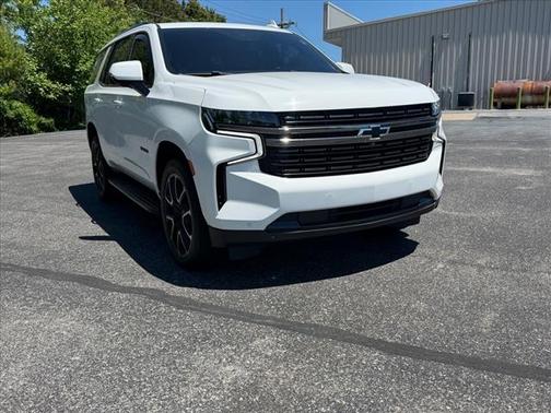 Iridescent Pearl Tricoat 2022 Chevrolet Tahoe RST