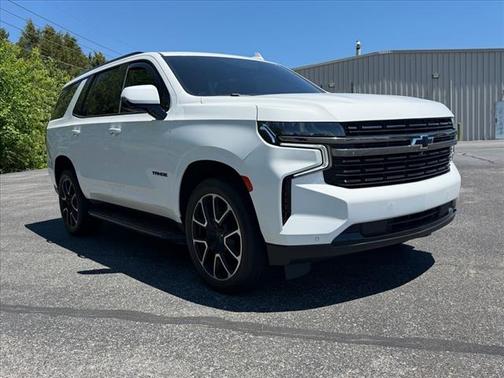 Iridescent Pearl Tricoat 2022 Chevrolet Tahoe RST