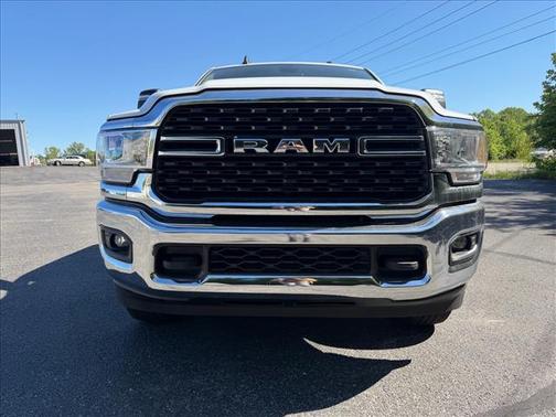 Bright White Clearcoat 2024 RAM 2500 Big Horn