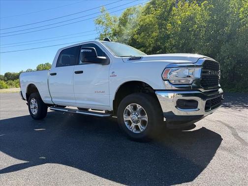 Bright White Clearcoat 2024 RAM 2500 Big Horn