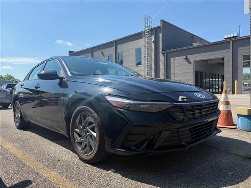 Abyss Black Pearl 2024 Hyundai ELANTRA SEL