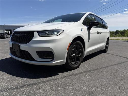 Bright White Clearcoat 2024 Chrysler Pacifica Hybrid Select