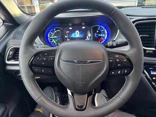 2024 Chrysler Pacifica Hybrid Select