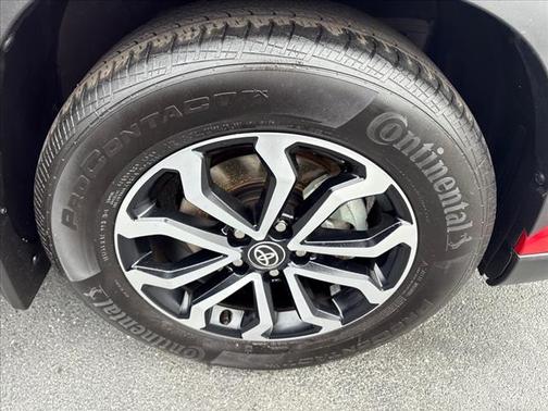 2023 Toyota Corolla Cross Hybrid SE