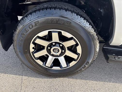 2024 Toyota 4Runner TRD Off Road