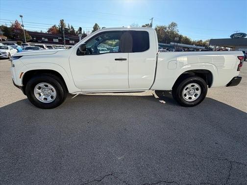 2023 Nissan Frontier S