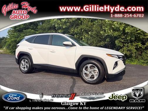 Shimmering Silver Metallic 2024 Hyundai TUCSON SE
