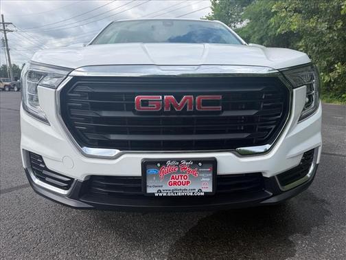 Summit White 2024 GMC Terrain SLE