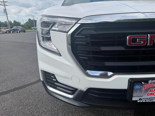 Summit White 2024 GMC Terrain SLE