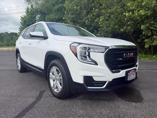 Summit White 2024 GMC Terrain SLE
