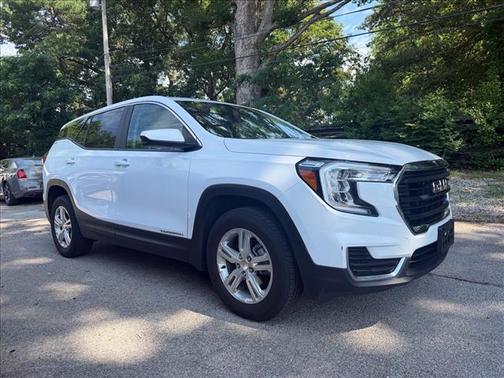Summit White 2024 GMC Terrain SLE