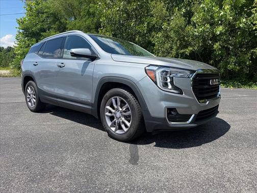 Sterling Metallic 2023 GMC Terrain SLT