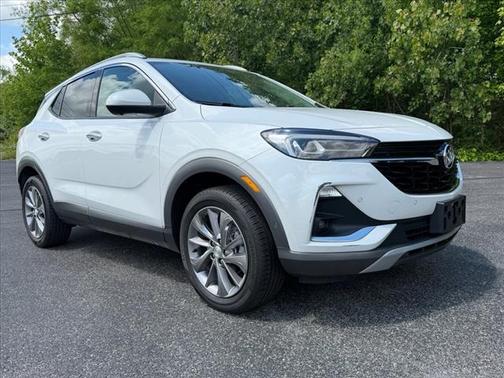 Summit White 2023 Buick Encore GX Essence