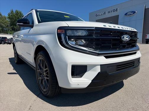 Star White 2027 Ford Expedition Max Platinum