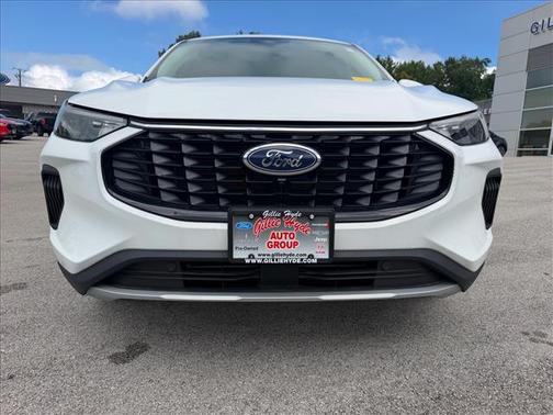 Oxford White 2023 Ford Escape Active