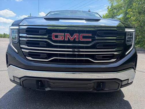 Onyx Black 2025 GMC Sierra 1500 SLT
